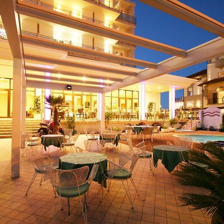 Hotel Excelsior 卡托利卡 外观 照片