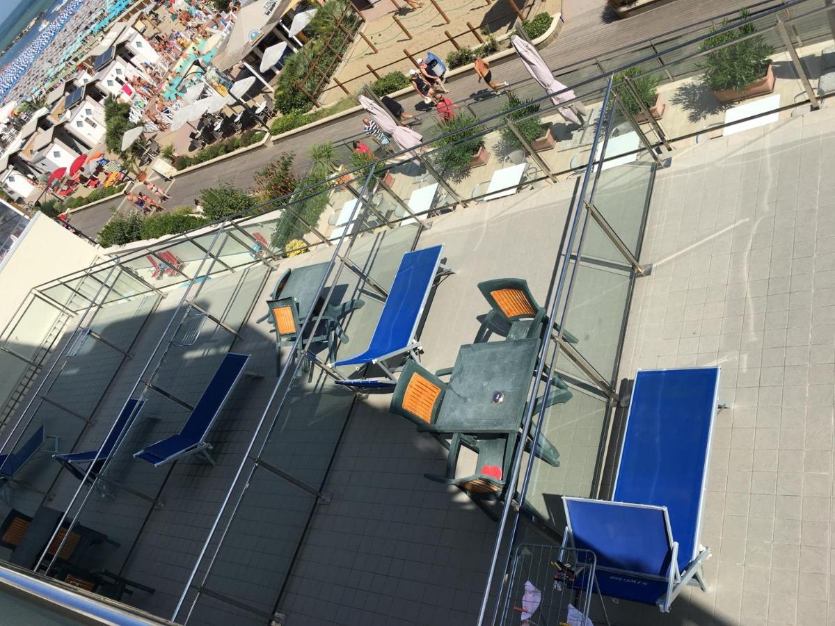 Hotel Excelsior 卡托利卡 外观 照片
